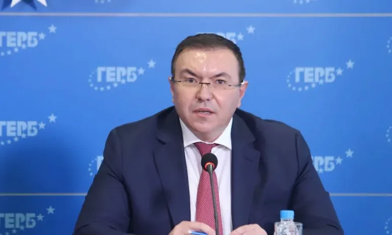 Проф. Ангелов пред Tribune за медицинските хеликоптери: Поредният провал на Промяната, който беше анонсиран с фойерверки - Tribune.bg