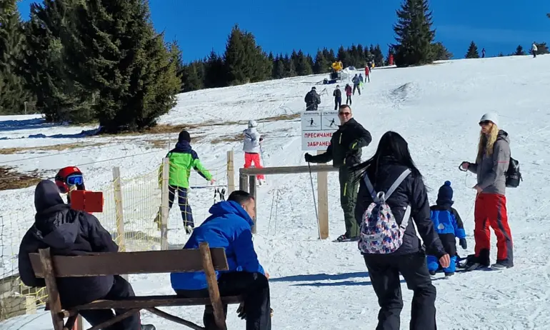Сръбски скиор е в тежко състояние след падане на писта в Пампорово - Tribune.bg