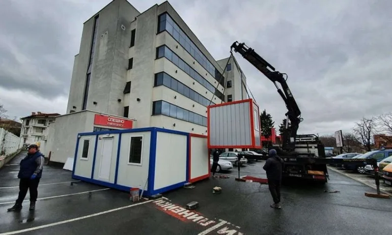 Бивш депутат показа мерките срещу коронавируса в бургаска болница (СНИМКИ) - Tribune.bg