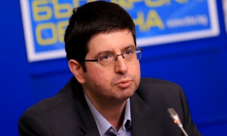 Петър Чобанов: Има опасност да задлъжнеем с Бюджет 2022 - Tribune.bg