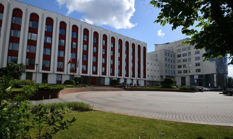 Република Беларус е подложена на безпрецедентен политически, икономически и информационен
