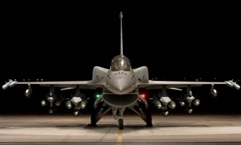 Американското посолство отговори на Радев: Забавянето на F-16 е за всички държави - Tribune.bg