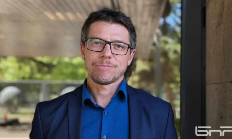 Цицелков подаде оставка като вицепремиер, а Гюров я прие след скандала с арестите за алкохол и наркотици - Tribune.bg