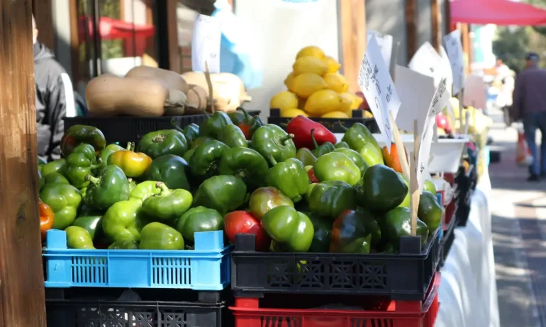За година: Индексът на тържищните цени на храните е нараснал с 31% - Tribune.bg