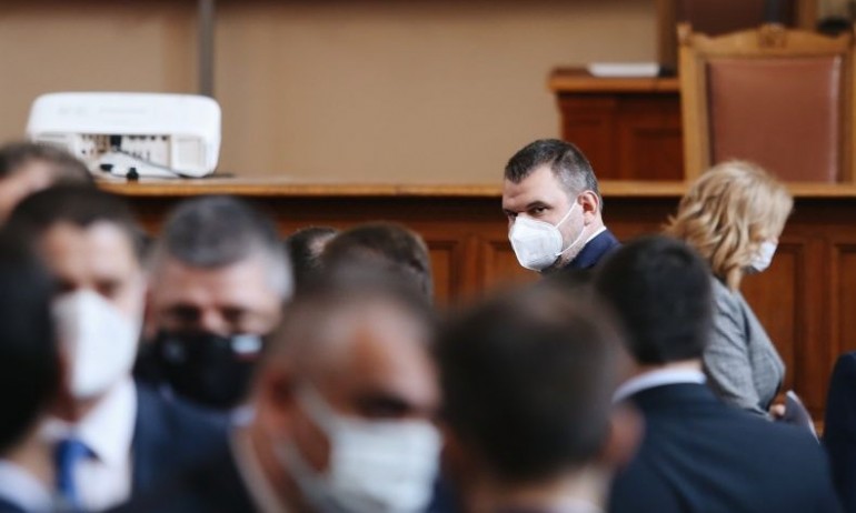 Скандал между ДПС и Асен Василев заради Магнитски - Tribune.bg