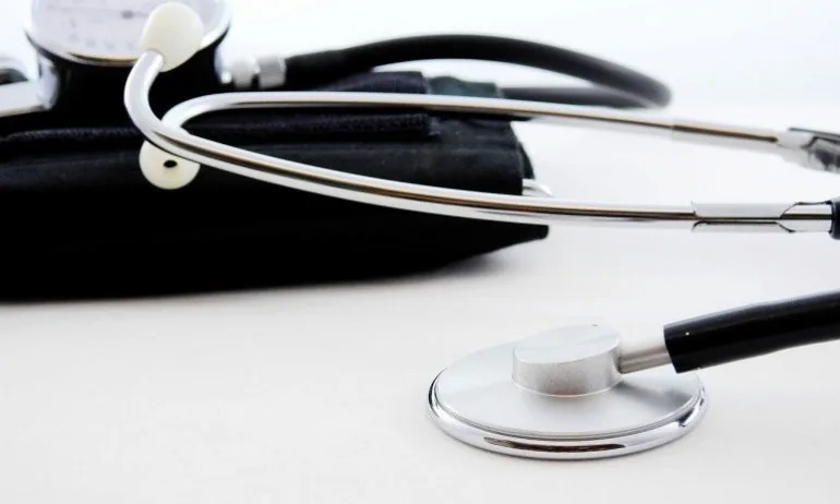 Младеж удари лекарка в София - Tribune.bg