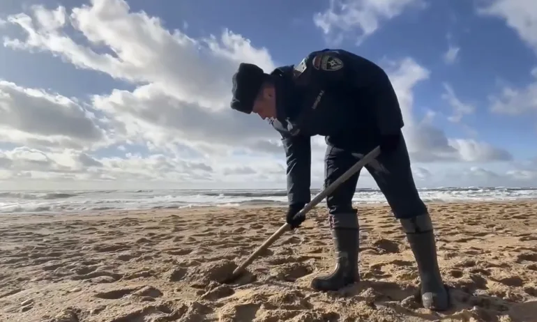 Русия въведе извънредно положение заради петролния разлив в Черно море - Tribune.bg