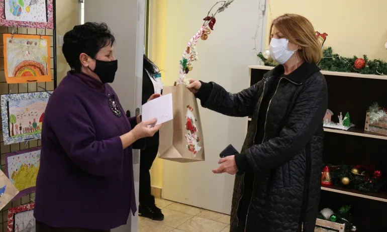 Фандъкова увери, че детските градини и ясли са готови да посрещнат децата на 4 януари - Tribune.bg