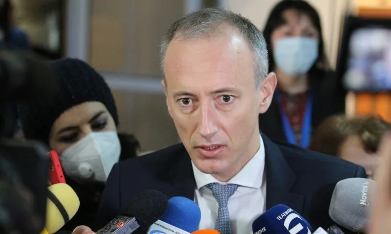 Красимир Вълчев: След 18 януари може да върнем поетапно и големите ученици в училище - Tribune.bg