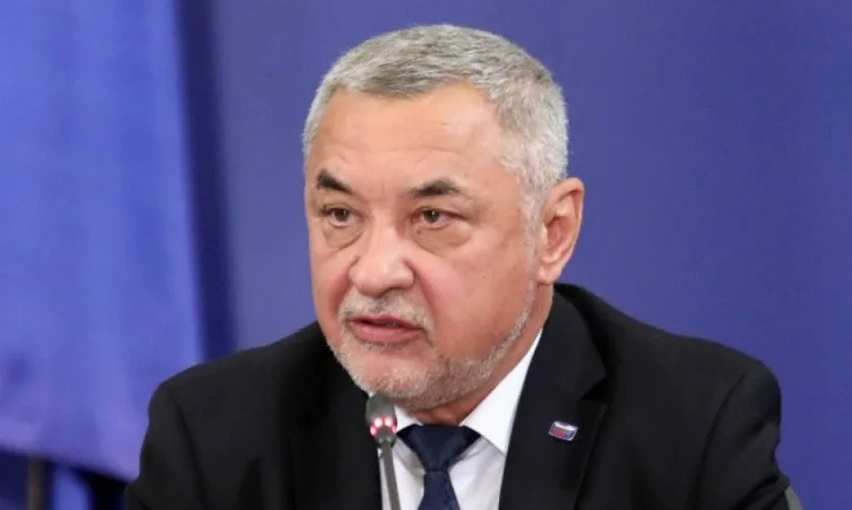 Валери Симеонов разясни как ще се рестартира efbet Лига - Tribune.bg