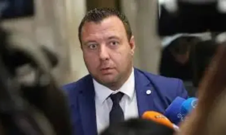 Петър Петров: Единствената промяна, която ще постигнем с измененията в ИК, е да намалим гласовете от Турция - Tribune.bg