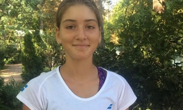 Джулия Златева е на два четвъртфинала в Кипър - Tribune.bg