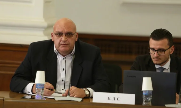 Д-р Брънзалов: Вярвам във ваксината на AstraZeneca - Tribune.bg