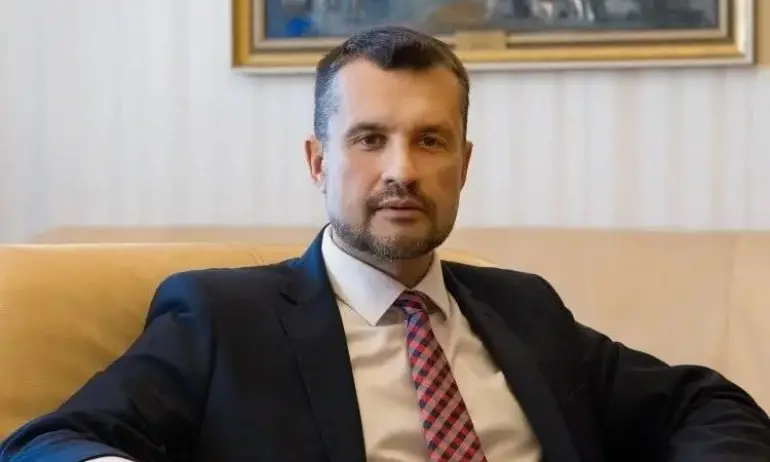 Политологът Калоян Методиев, който беше шеф на кабинета на Румен