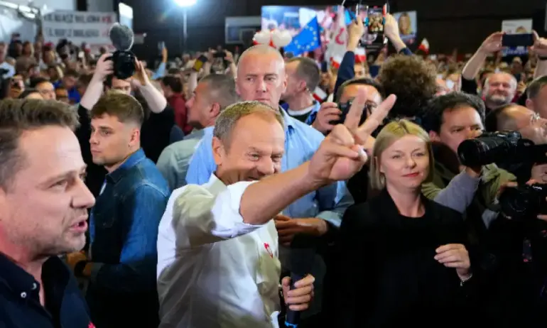 Управляващите консерватори в Полша губят мнозинство в парламента, сочи екзитпола - Tribune.bg