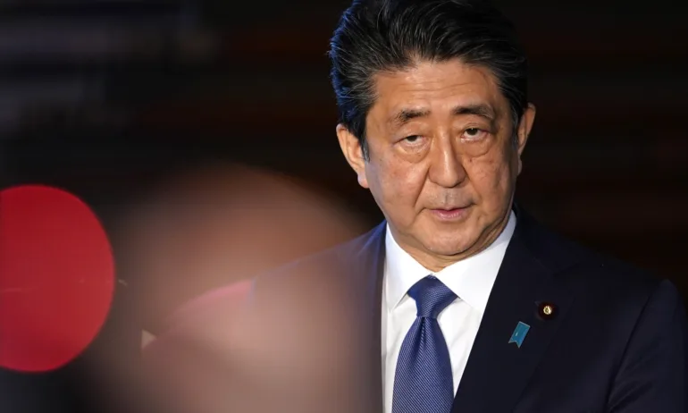 Простреляха бившия премиер на Япония Шиндзо Абе, състоянието му е тежко (ВИДЕО) - Tribune.bg