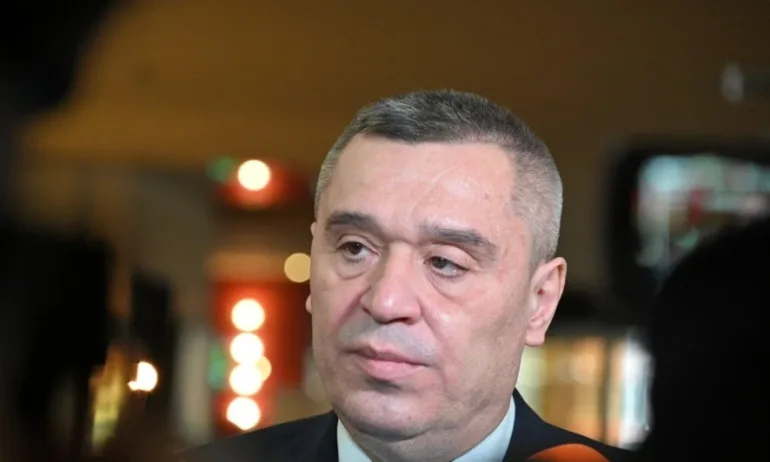 Министър Тахов: В ход е учредяването на Магазин за хората ЕАД - Tribune.bg