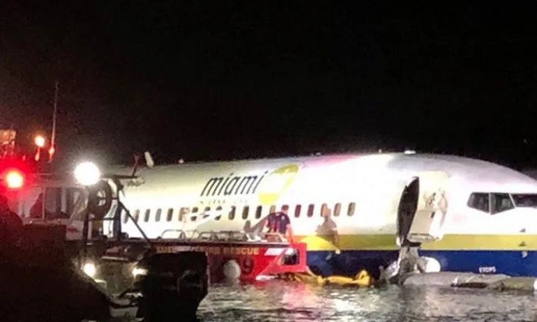 Самолет със 143 души на борда падна в река във Флорида - Tribune.bg