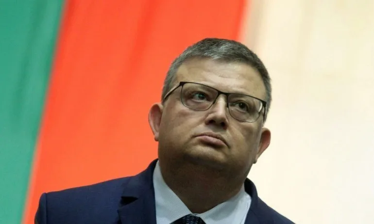 Президентът издаде указ за освобождаването на Цацаров като главен прокурор - Tribune.bg