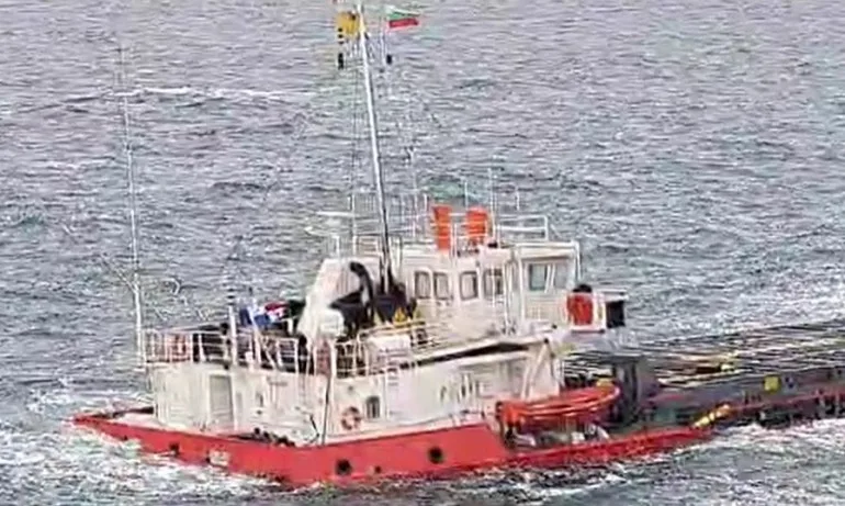 Вера Су е легнал на дъното, има две пробойни на кораба - Tribune.bg