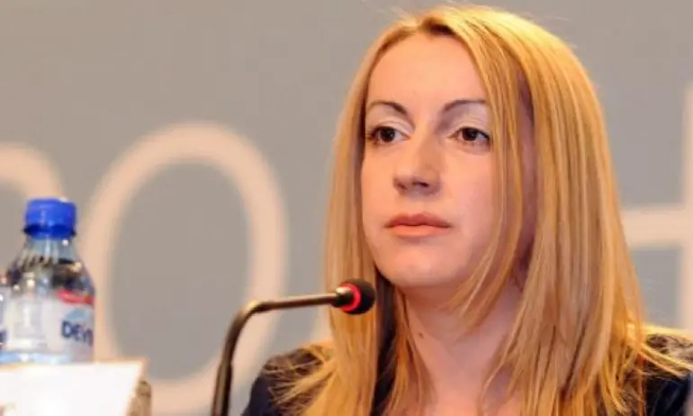 Как шефът на пресцентъра на Станишев и Нинова стана пиар на военното министерство и прелетя във Военна полиция - Tribune.bg