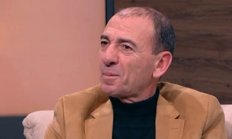 Димитър Маринов към българите: Имайте причина да развеете българския флаг и го развейте гордо - Tribune.bg