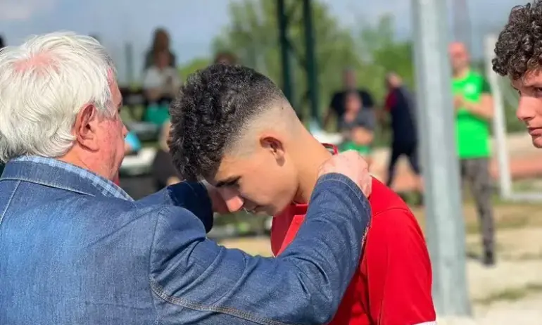 Майка на юноша от Хебър се изправи срещу кмета на Пазарджик - Tribune.bg