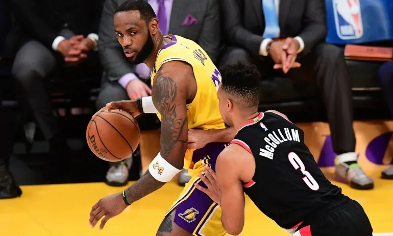 В ''Деня на Коби'': ЛА Лейкърс надви Портланд - Tribune.bg