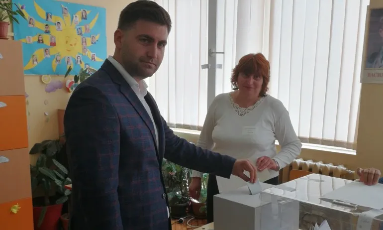 Новаков: Гласувайте, сега ще решим как България ще се развива в следващите 5 години - Tribune.bg