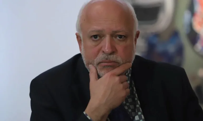 Служебният министър на културата Велислав Минеков скочи на Румен Радев - Tribune.bg