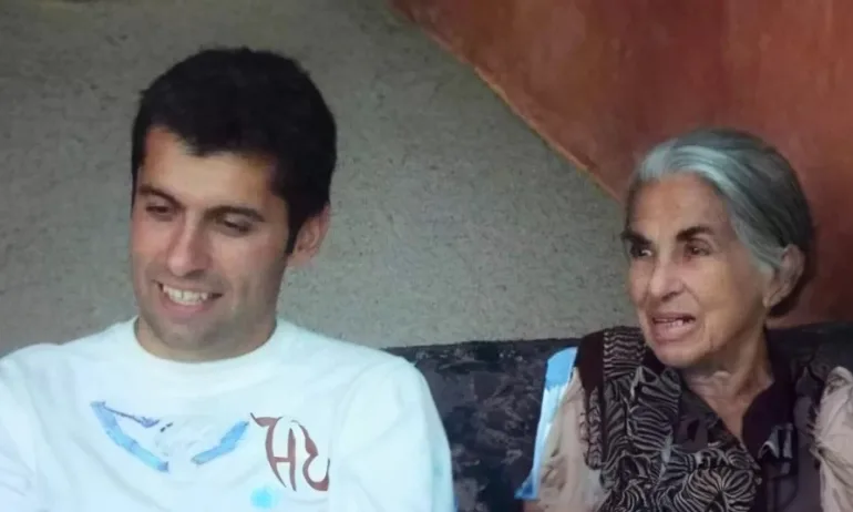 Лежала ли е наистина бабата на Кирил Петков в мъжкия лагер Белене? - Tribune.bg