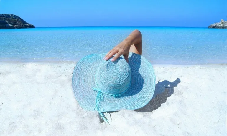 Всеки втори българин е готов да почива на кредит - Tribune.bg