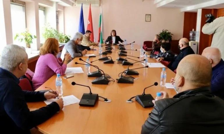 Нинова: Парламентарните избори са много по-важни от президентските - Tribune.bg