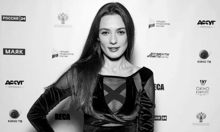 Трагедия: Внезапно е починала младата ни актриса Лорина Камбурова - Tribune.bg