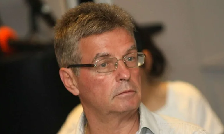 Директор на училище: Изпитите за 7 и 12 клас могат да се проведат според изискванията за безопасност - Tribune.bg