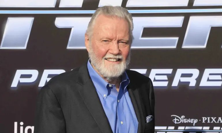 Джон Войт: Благословен съм да работя в България - Tribune.bg