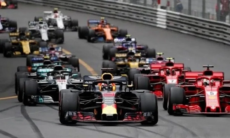 Шефът на Ферари: Ще съм щастлив, ако Фетел отиде в Мерцедес - Tribune.bg