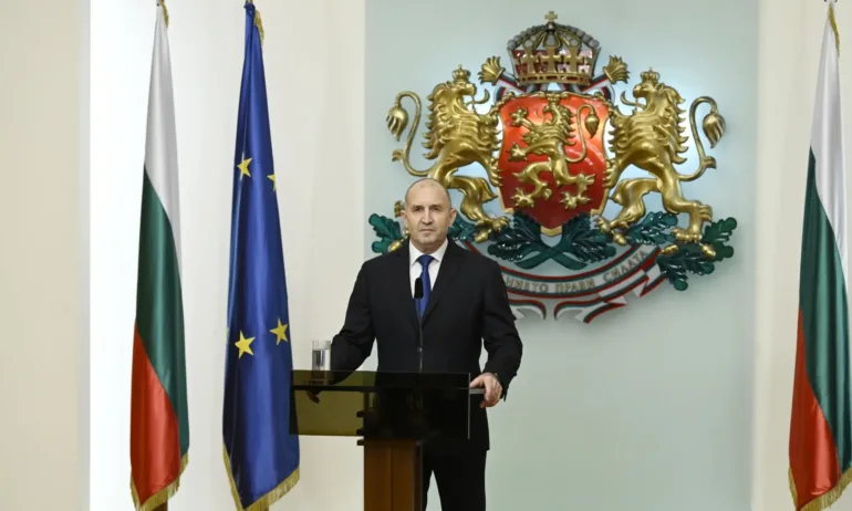 Конституционният съд ще гледа делото за подадената оставка от президента Румен Радев в петък - Tribune.bg