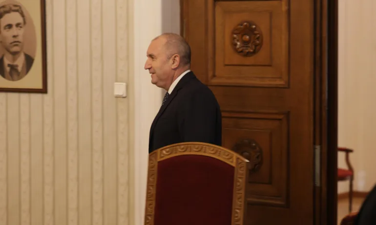 Въпросите за създаването на моя партия се решават извън тази сграда: Знаем, решават се в Кремъл - Tribune.bg