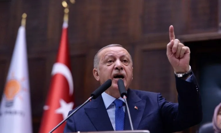 Около 250 000 сирийски бежанци настъпват към Турция - Tribune.bg