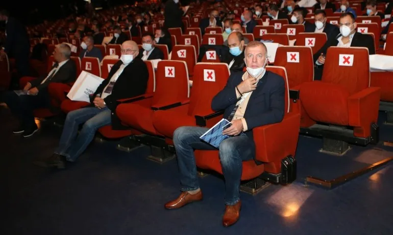 Сираков преди Конгреса: Не мога да задраскам 40-годишно приятелство - Tribune.bg