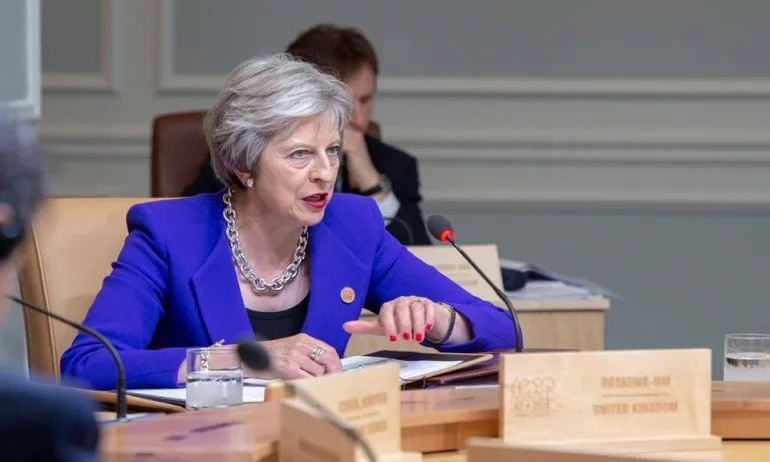 Тереза Мей: Предстои критична седмица за Великобритания - Tribune.bg