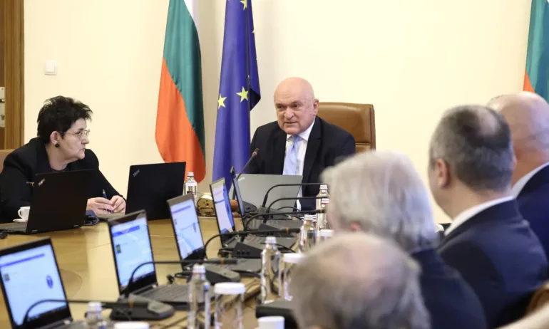 Главчев: Надявам се днес да бъде направена първата стъпка за излизане от политическата криза - Tribune.bg