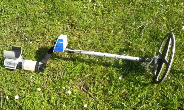 Шестима задържани за иманярство след спецакция в община Гулянци - Tribune.bg