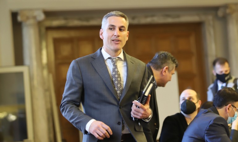 Гюров ще разчита на подкрепата на БСП и ДБ в битката за БНБ - Tribune.bg