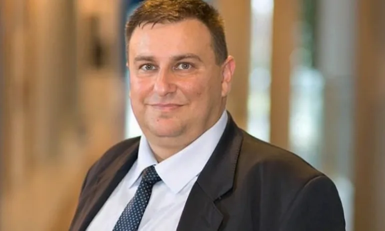 След въпрос на Емил Радев: ЕК се ангажира да подпомогне финансово България при нова мигрантска криза - Tribune.bg