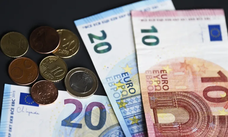 30% повече нови инвеститори в първия месец от еврозоната - Tribune.bg