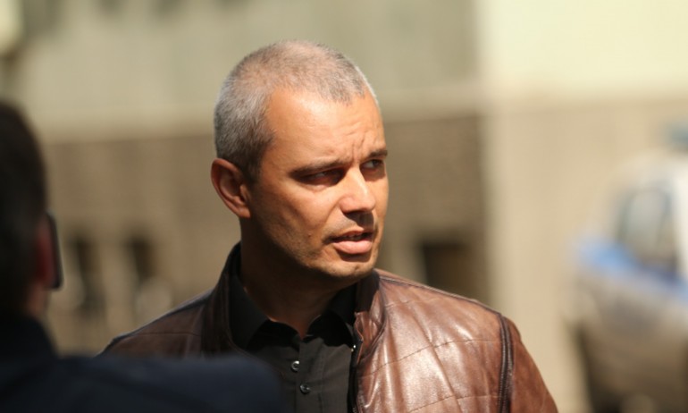 Костадинов: Петков е обещал падане на ветото срещу Скопие до юни? - Tribune.bg