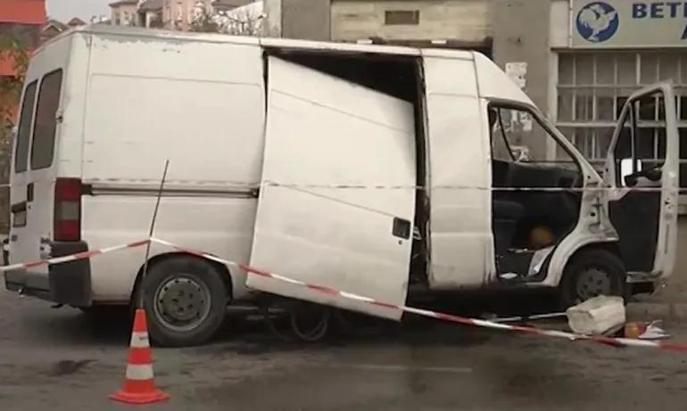 Бус с нафта се заби до полицията в Горна Оряховица - Tribune.bg