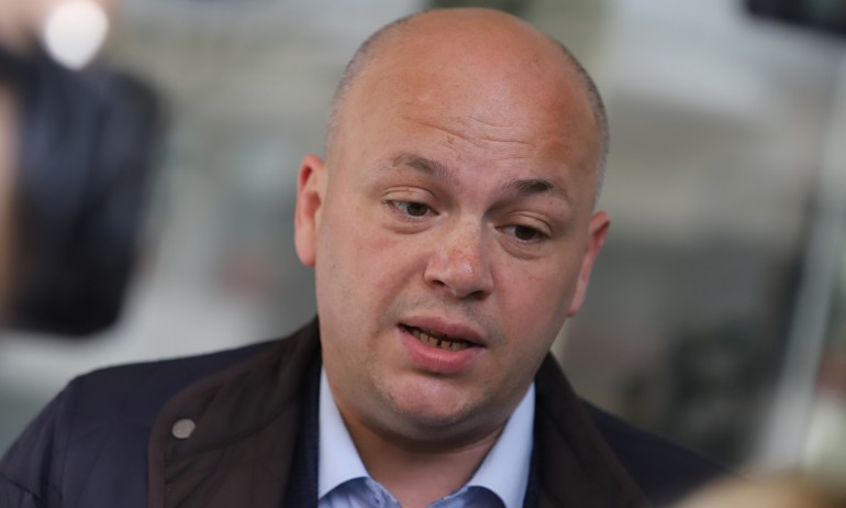 Симов: Всеки има право на мнение, но управлението се справя сравнително добре - Tribune.bg